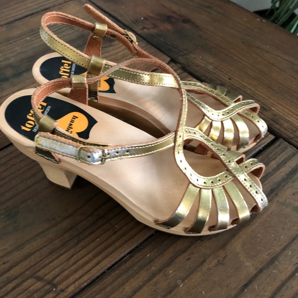 Gold Swedish Hasbeens